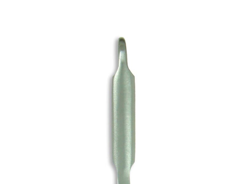 Hohmann retractor narrow tip